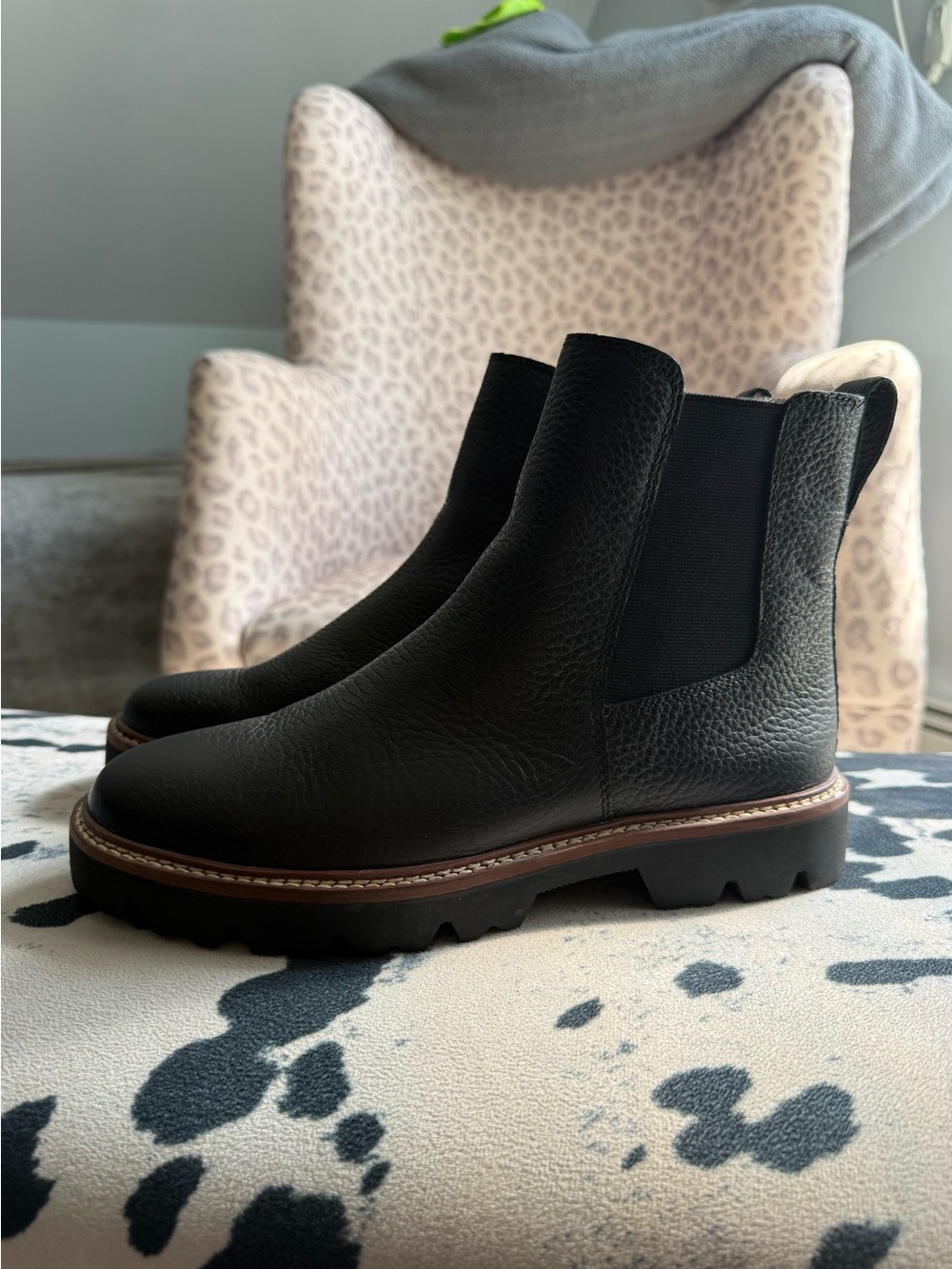 Madewell Women's Black Pebbled Leather Chelsea Boots